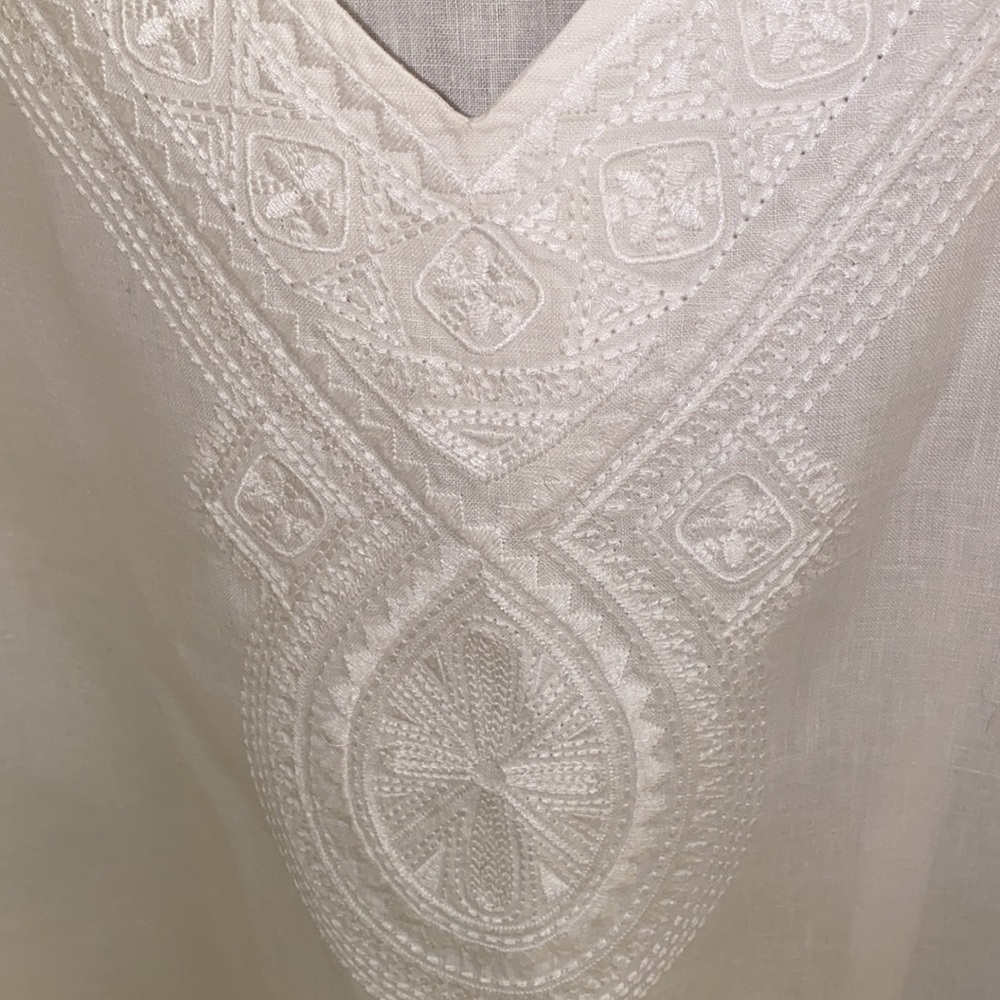 Tommy Bahama embroiled linen tunic beach cover-up - Picture 5 of 8